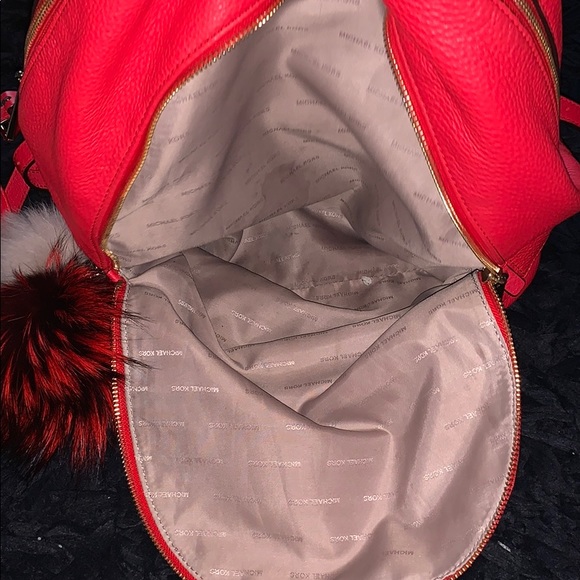 ✅ STILL AVAILABLE Michael Kors backpack - Picture 3 of 7